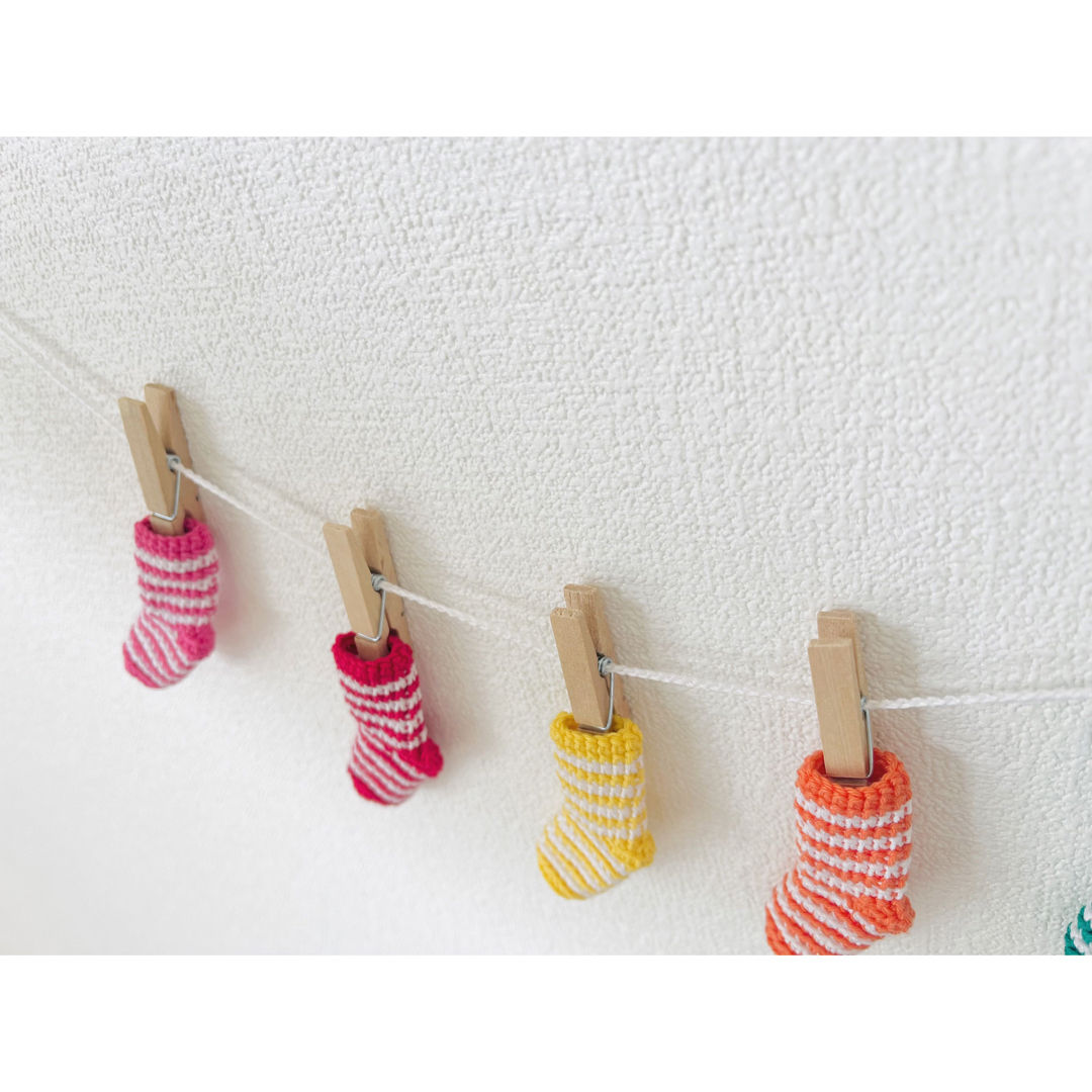 Socks＊garland˚*.  cheerful color *˚ ハンドメイドのパーティー(ガーランド)の商品写真