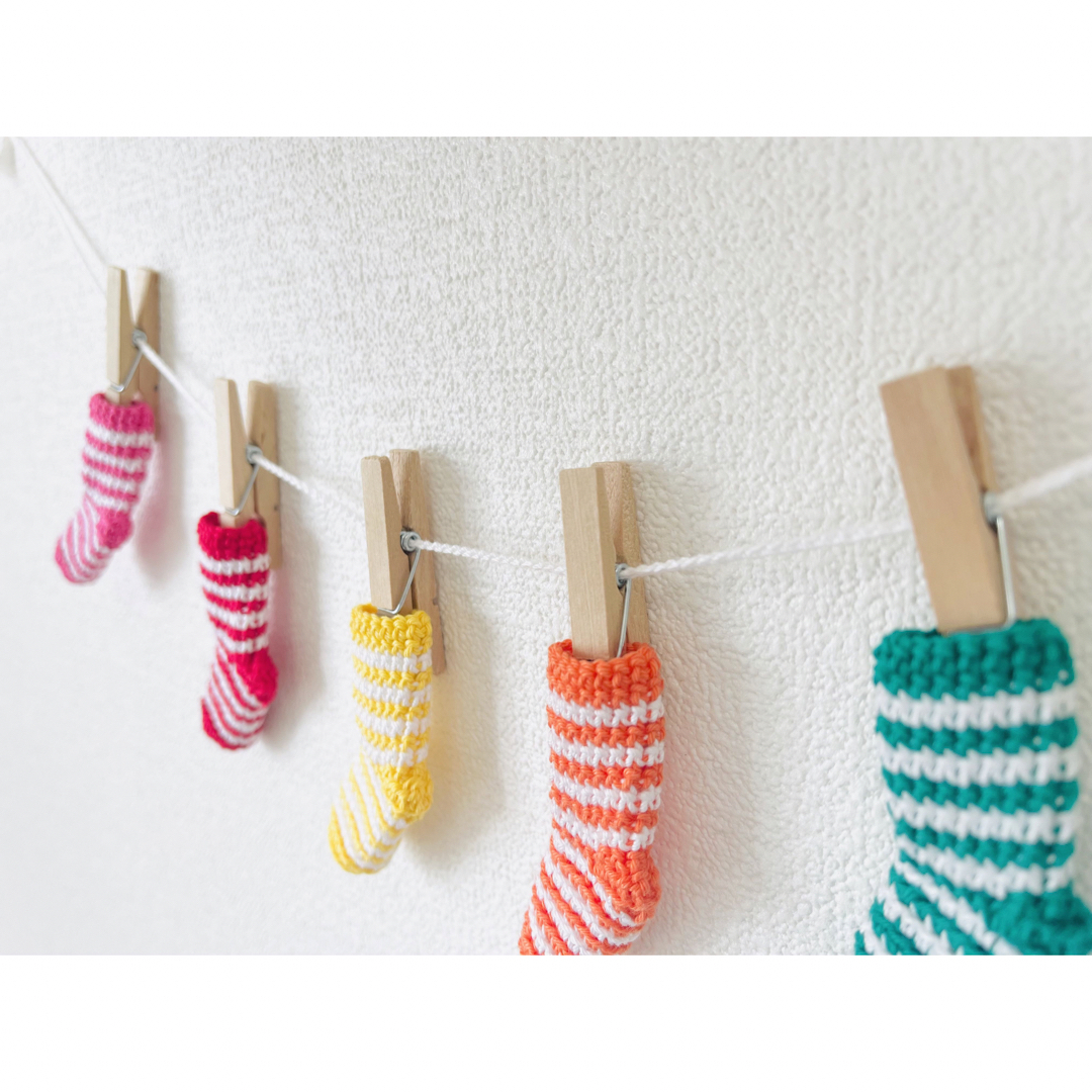 Socks＊garland˚*.  cheerful color *˚ ハンドメイドのパーティー(ガーランド)の商品写真