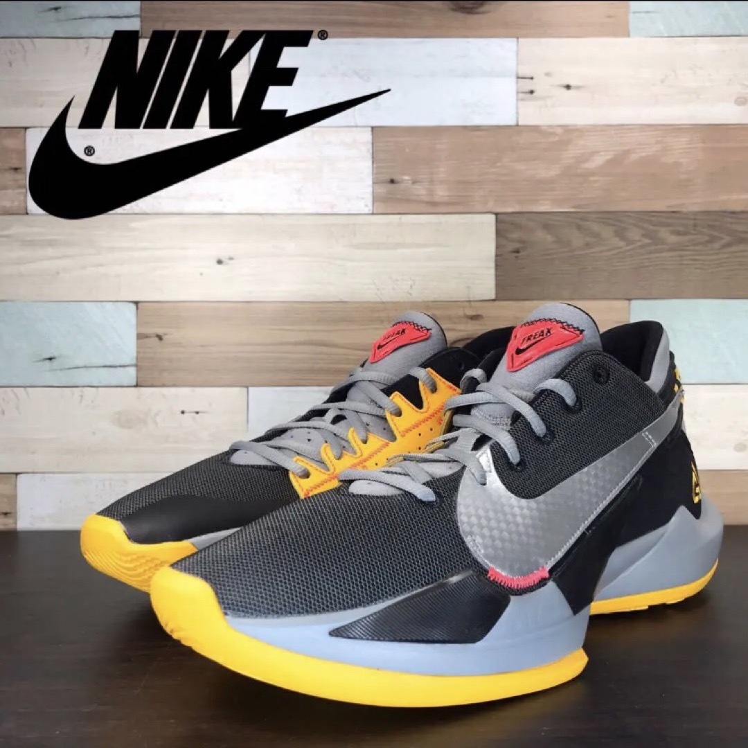 NIKE ZOOM FREAK 2 28.5cm