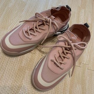 ザラ(ZARA)の新品　ZARA スニーカー　37(スニーカー)