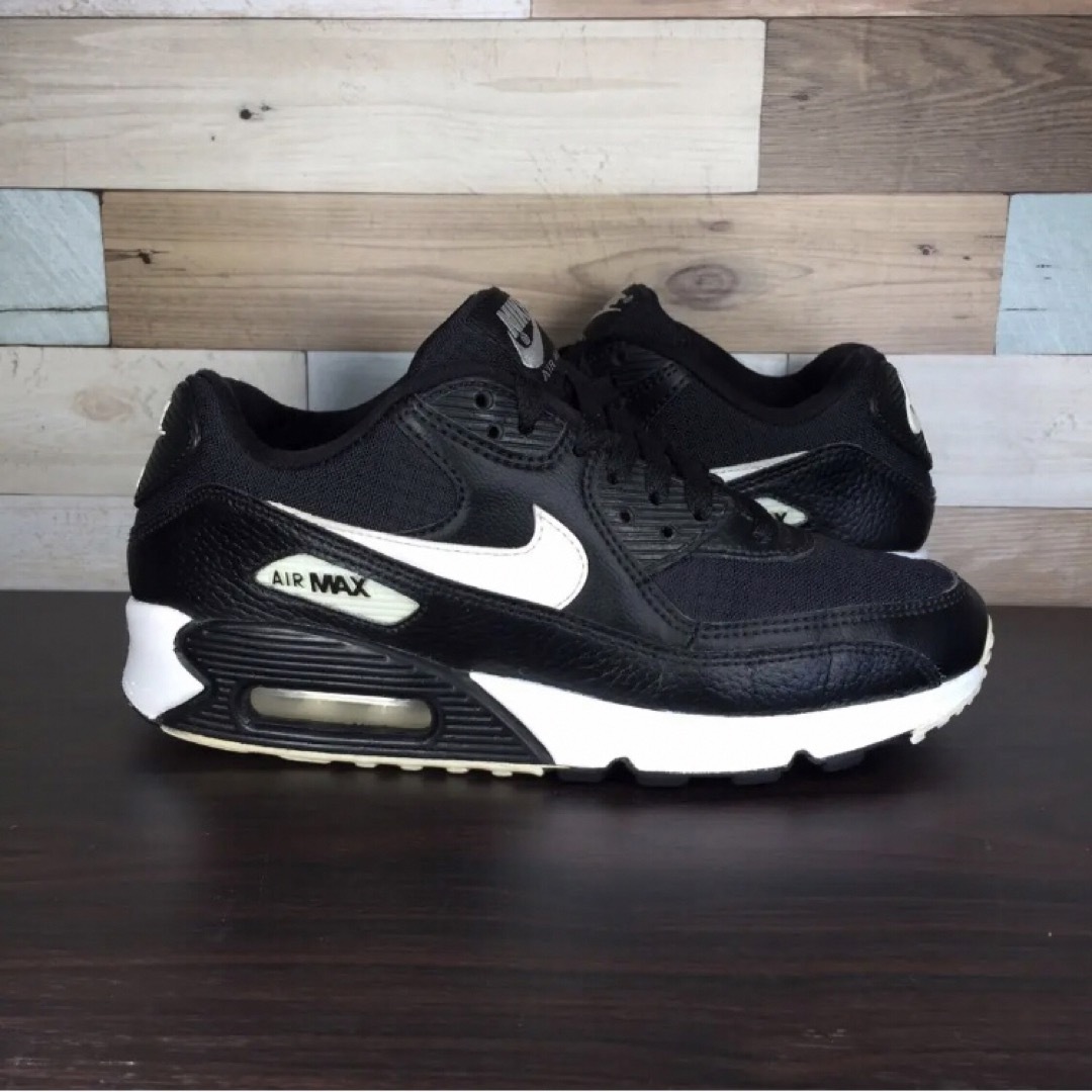 NIKE エアーマックス23.5 BLACK White美品