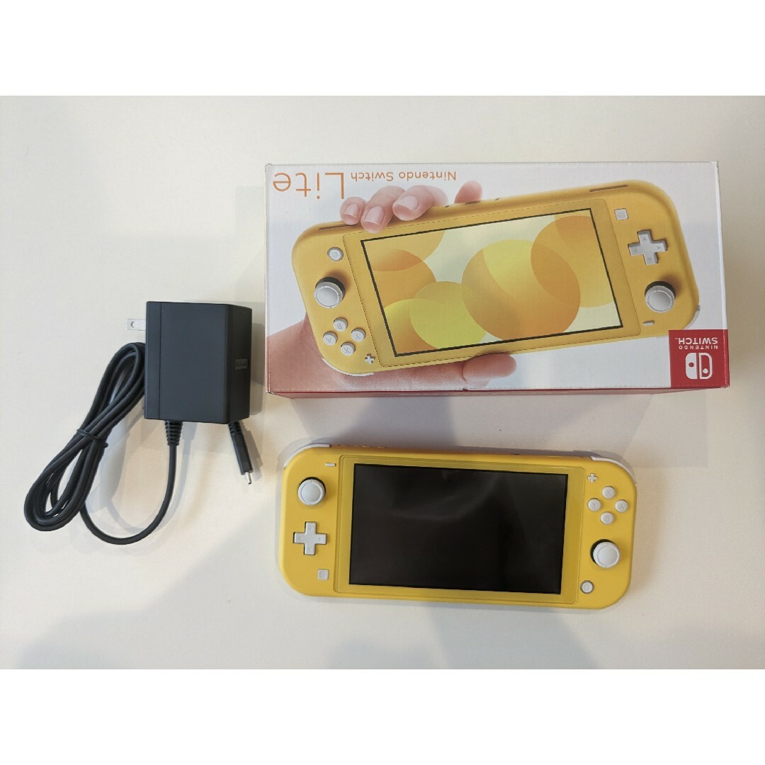 ニンテンドースイッチlite イエロー　美品