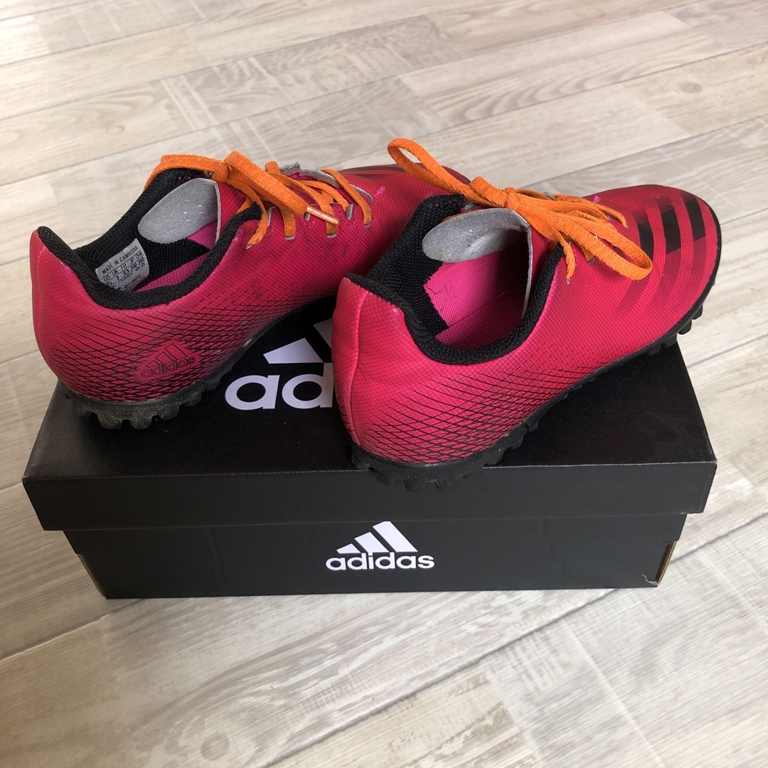 adidas(アディダス)のりんさん　専用サッカー　トレーニングシューズ　20.0㌢ スポーツ/アウトドアのサッカー/フットサル(シューズ)の商品写真