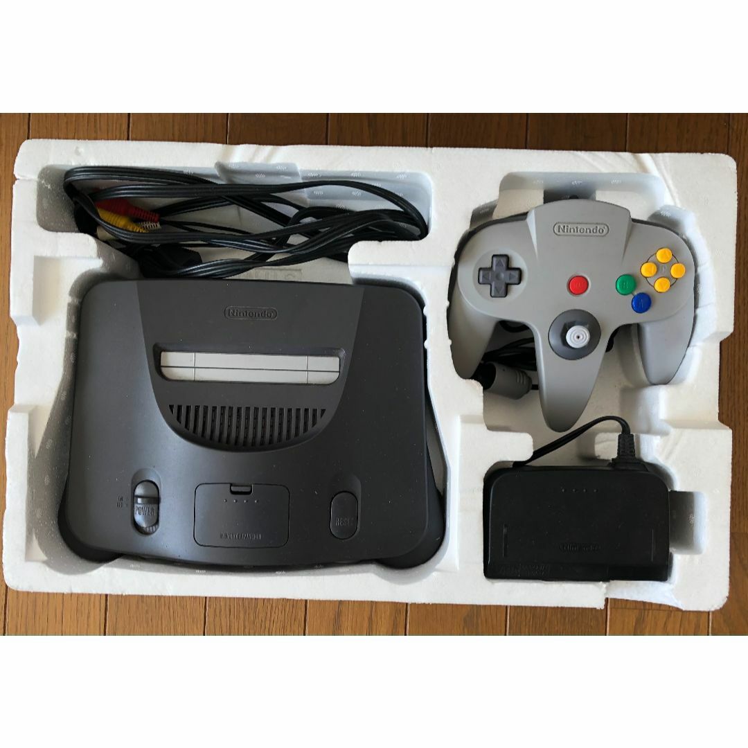 動作確認済み　NINTENDO 64 本体　カセット付き　送料無料