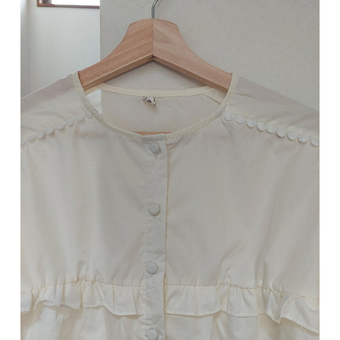 韓国ファッション フリルブラウス レディースのトップス(シャツ/ブラウス(長袖/七分))の商品写真