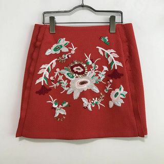 スナイデル(SNIDEL)の37280 SNIDEL スカート ビジュー 刺繍 レッド S(ミニスカート)