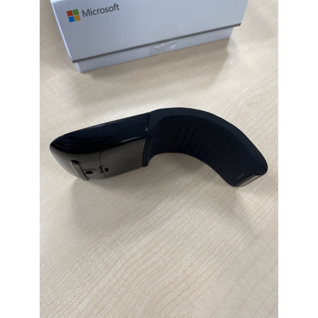 Microsoft(マイクロソフト)のMicrosoft マイクロソフト ARC Touch Mouseブラック  スマホ/家電/カメラのPC/タブレット(PC周辺機器)の商品写真