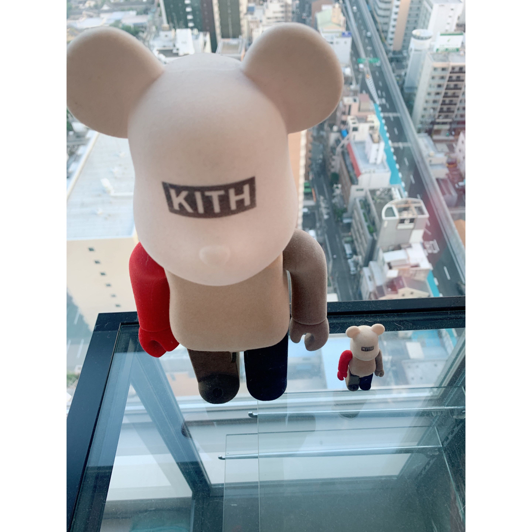 BE@RBRICK(ベアブリック)のBE@RBRICK KITH MONDAY PROGRAM 400+100 ハンドメイドのおもちゃ(フィギュア)の商品写真