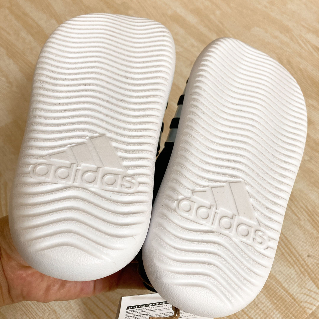 adidas(アディダス)のadidas 水陸両用 サンダル 16cm キッズ/ベビー/マタニティのキッズ靴/シューズ(15cm~)(サンダル)の商品写真