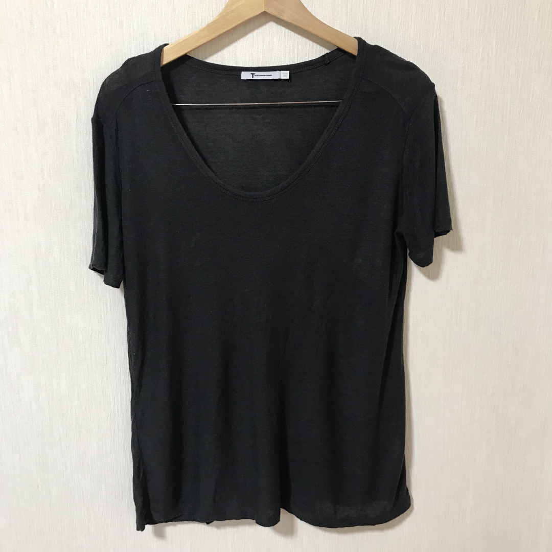 T by Alexander Wang(ティーバイアレキサンダーワン)のT by ALEXANDER WANS  Tシャツ　黒　レディース レディースのトップス(Tシャツ(半袖/袖なし))の商品写真