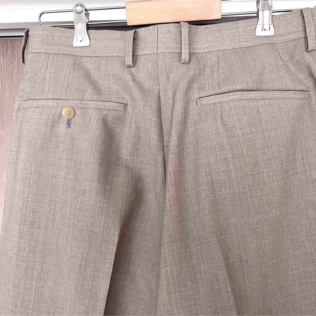 AURALEE(オーラリー)のAURALEE WASHABLE WOOL TROPICAL SLACKS メンズのパンツ(スラックス)の商品写真