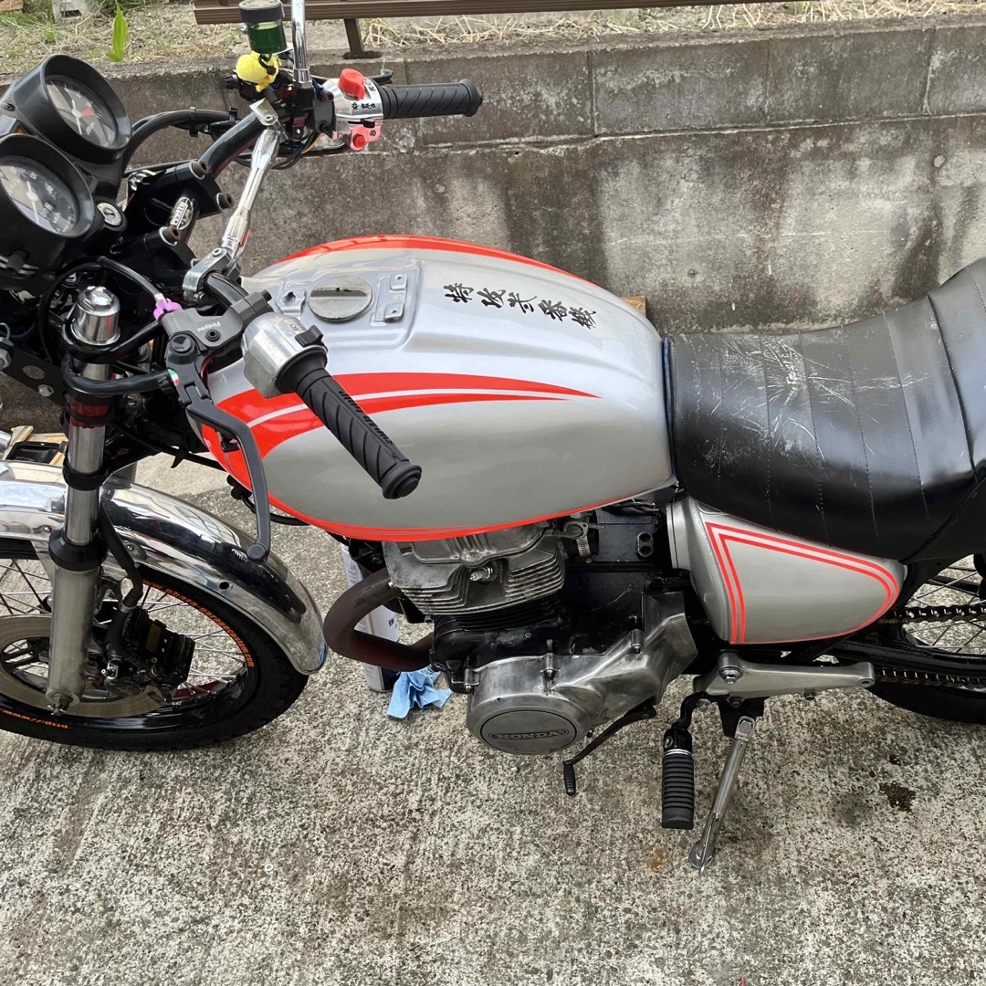 新素材新作 バイク CB250T