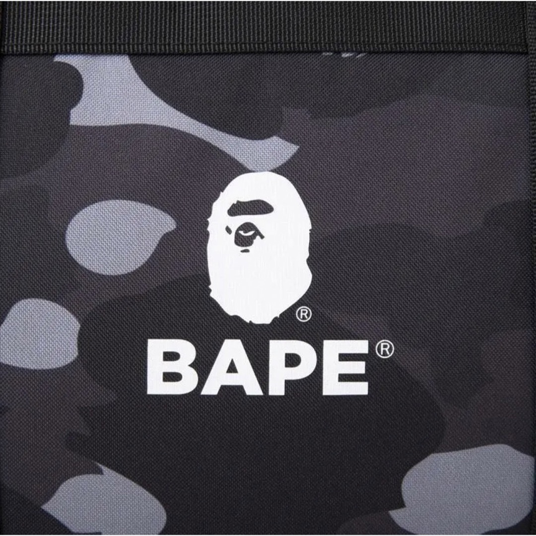 A BATHING APE(アベイシングエイプ)のA BATHING APE アベイシングエイプ BAPE 大容量ダッフルバッグ レディースのバッグ(ボストンバッグ)の商品写真