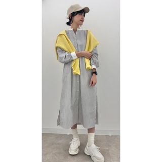 ジーユー(GU)のGU ジーユー ストライプシャツワンピース 白S 01 OFF WHITE(ロングワンピース/マキシワンピース)