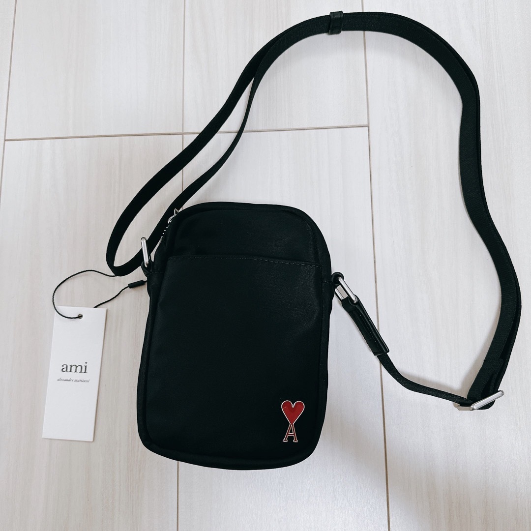 ami - AMI PARIS アミパリス ロゴ ハート スマホ ショルダーバッグの