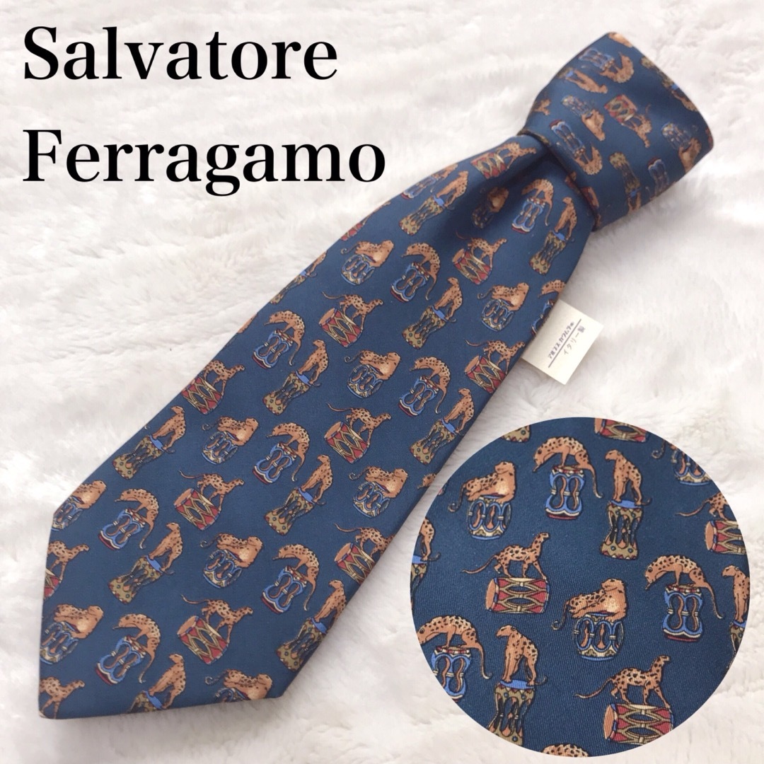 Salvatore Ferragamo(サルヴァトーレフェラガモ)の新品 未使用 Ferragamo フェラガモ ネクタイ チーター 動物 ネイビー メンズのファッション小物(ネクタイ)の商品写真