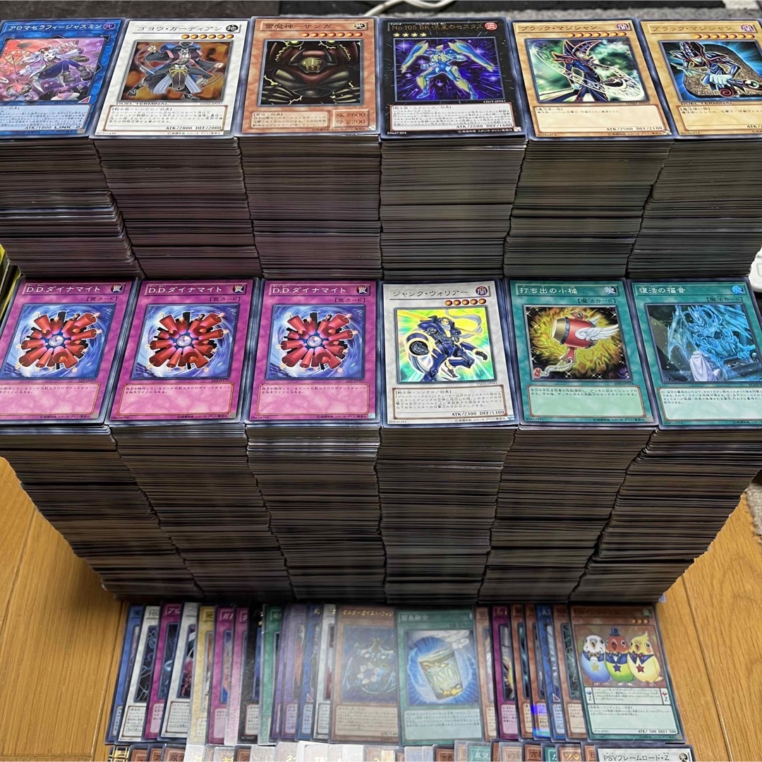 遊戯王  まとめ売り ノーマル 約10000枚 光り物 100枚