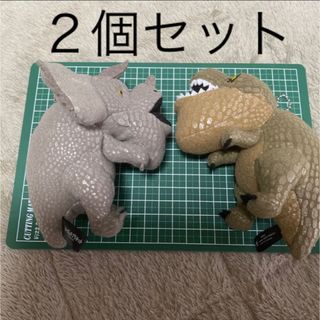 トイザラス(トイザらス)の新品　シャクレルプラネットダイナソーマスコット　ティラノサウルス　トリケラトプス(キャラクターグッズ)