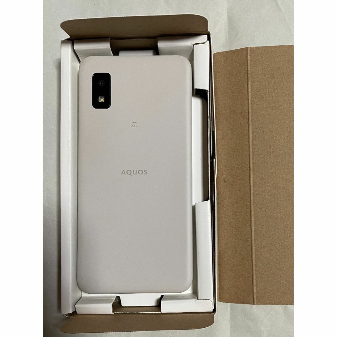 美品Yモバイル AQUOS Wish A104SH SIMフリー スマホ/家電/カメラのスマートフォン/携帯電話(スマートフォン本体)の商品写真