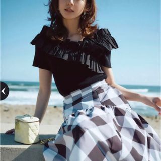 JUSGLITTY - JUSGLITTY アシメフリルニットの通販 by u♡shop|ジャス