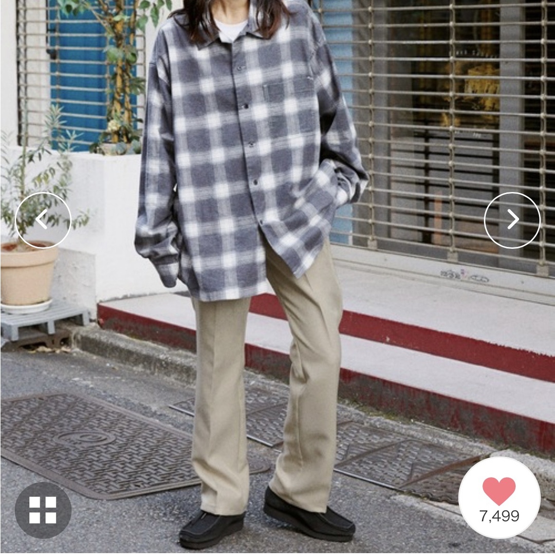 Dickies(ディッキーズ)のDickies/ディッキーズセミワイドシルエットセンタープレスセミフレアパンツ レディースのパンツ(カジュアルパンツ)の商品写真