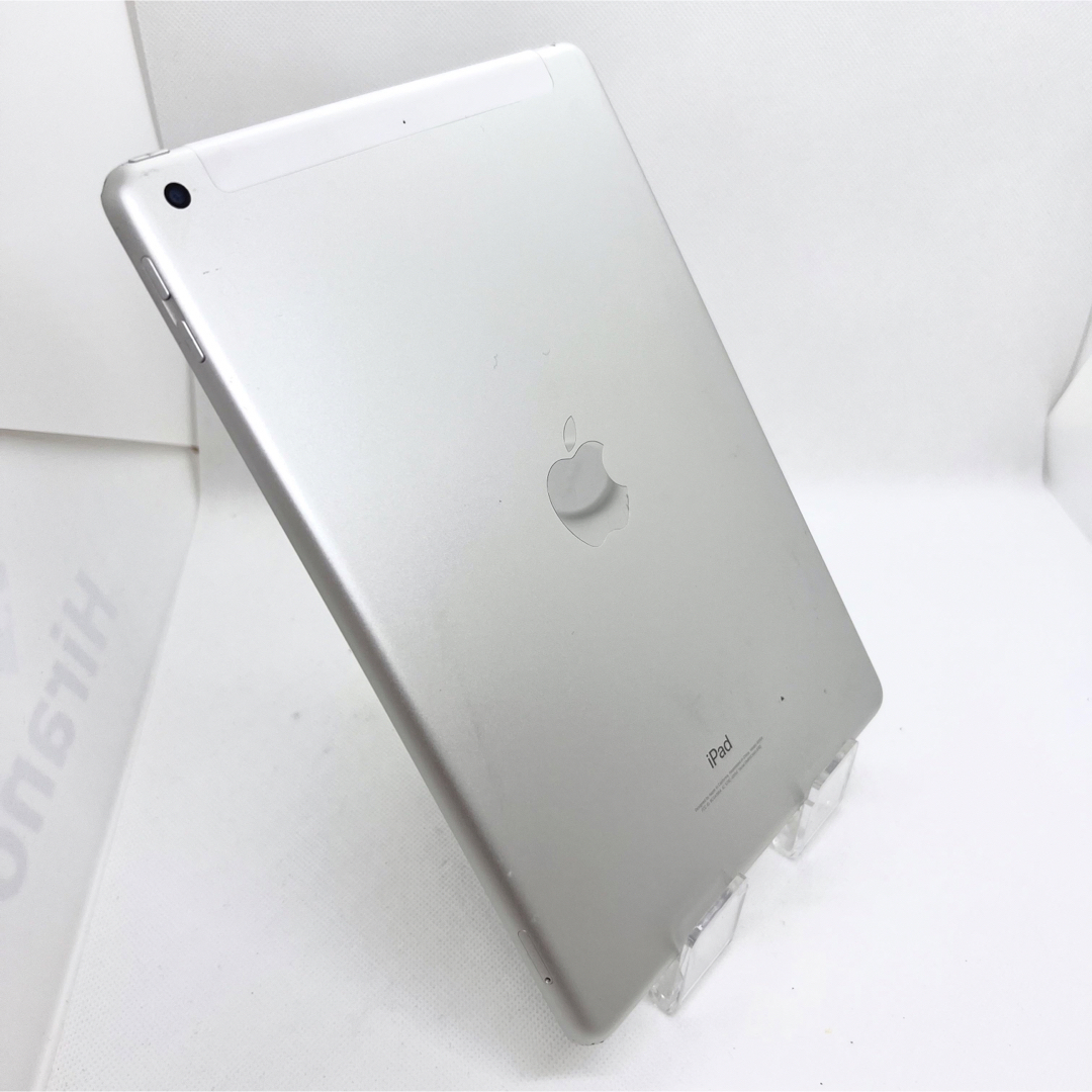 IPad 2018 第6世代 32GB SIMフリーの通販 by Mei's shop|ラクマ