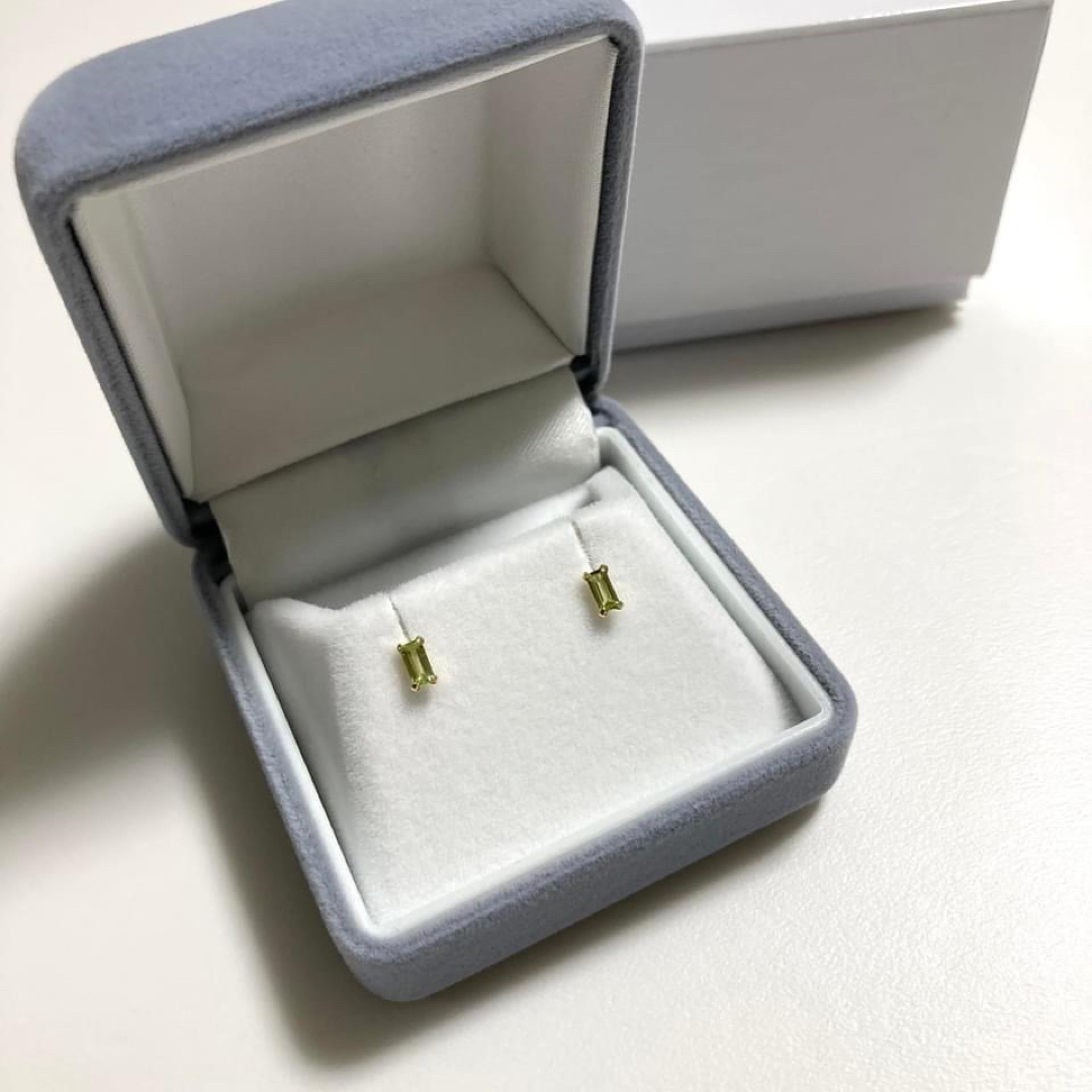 新品》ピアス ペリドット K10 パワーストーン シンプル 8月 誕生石 a