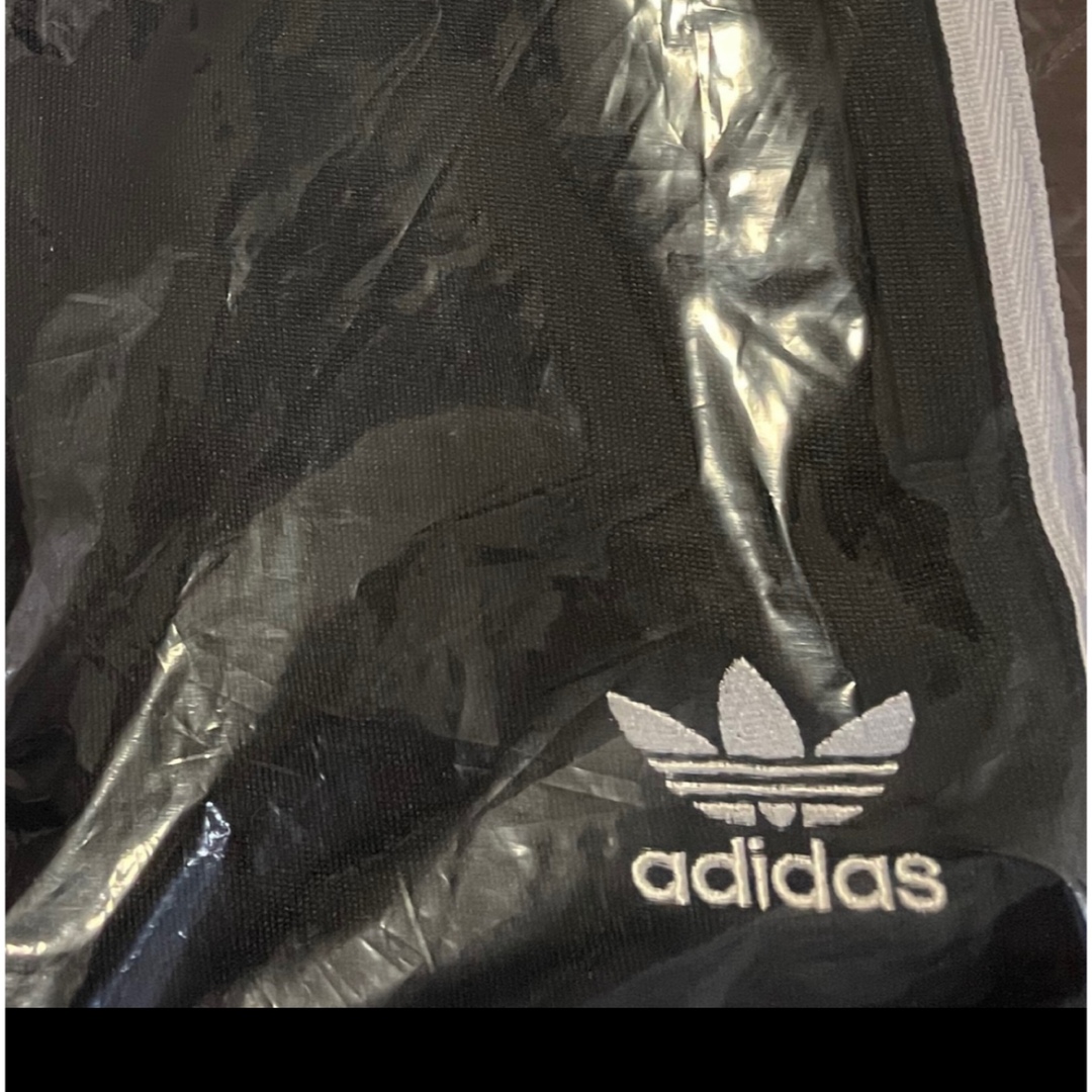 adidas(アディダス)の新品　アディダス　オリジナルス　レディースM 〜L相当　パンツSサイズ　ブラック レディースのパンツ(その他)の商品写真
