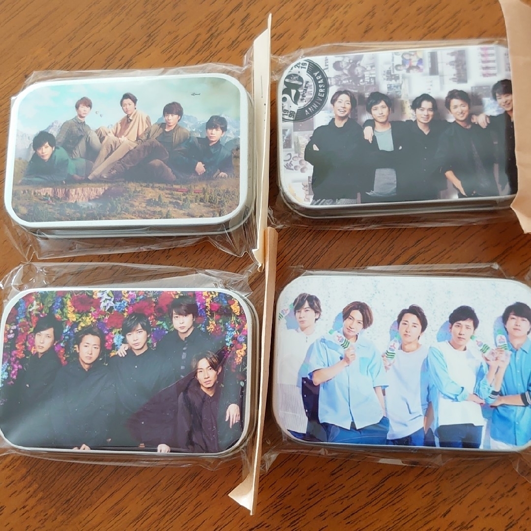 嵐　アルミ缶ケース　4個セット エンタメ/ホビーのタレントグッズ(アイドルグッズ)の商品写真