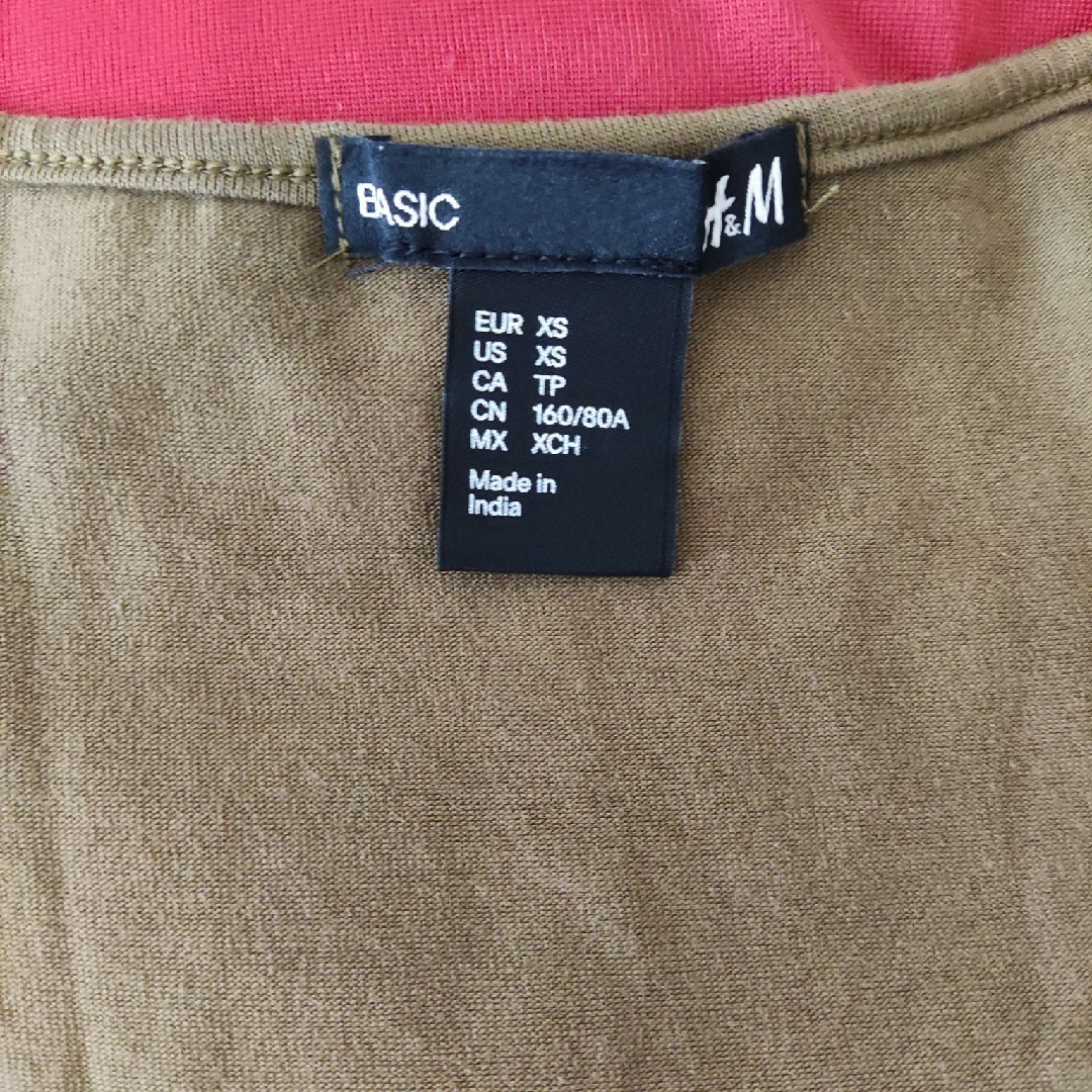 H&M(エイチアンドエム)のH&M  タンクトップ　３枚セット レディースのトップス(タンクトップ)の商品写真