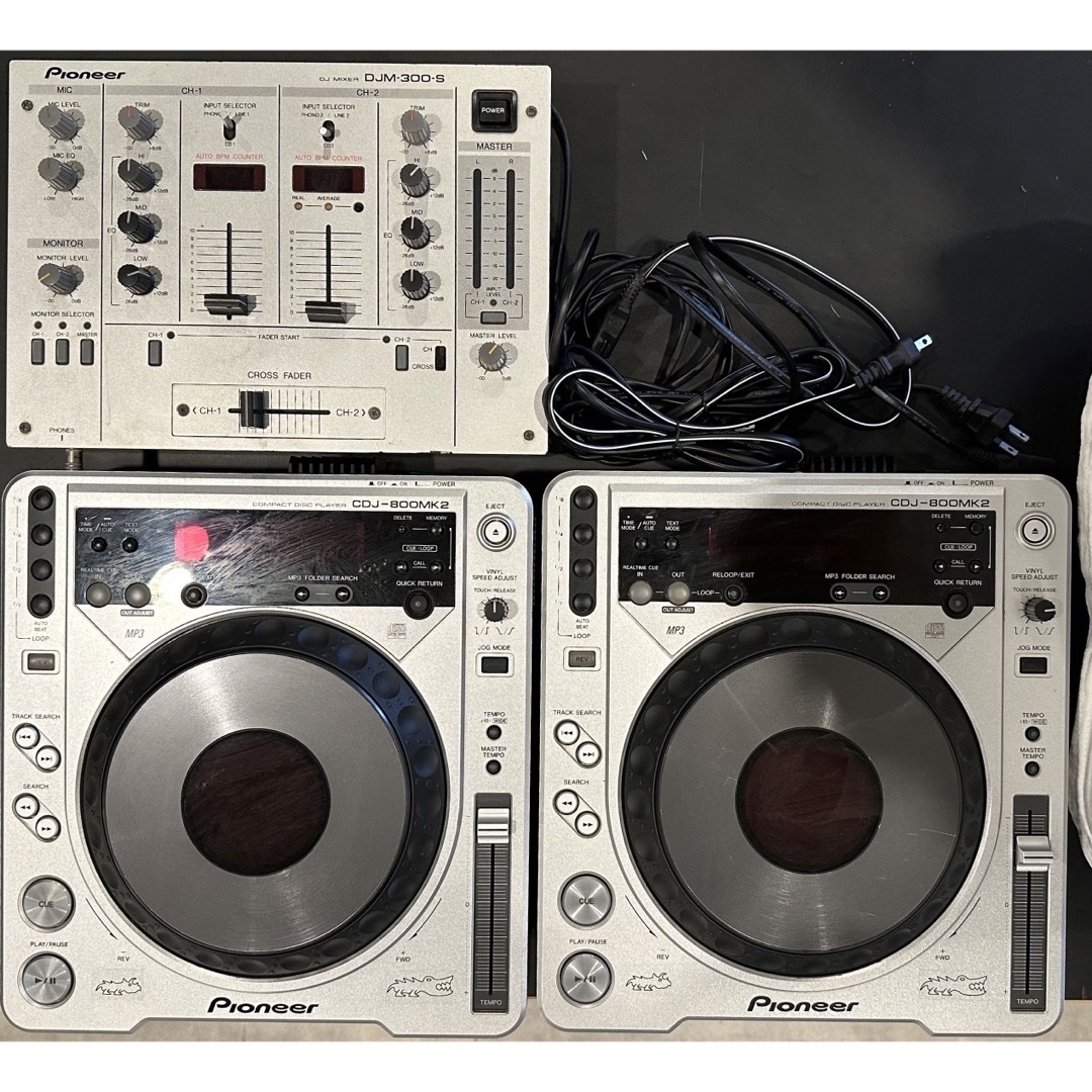 Pioneer - CDJ-800MK2 2つセット ＋ ミキサー付きの+