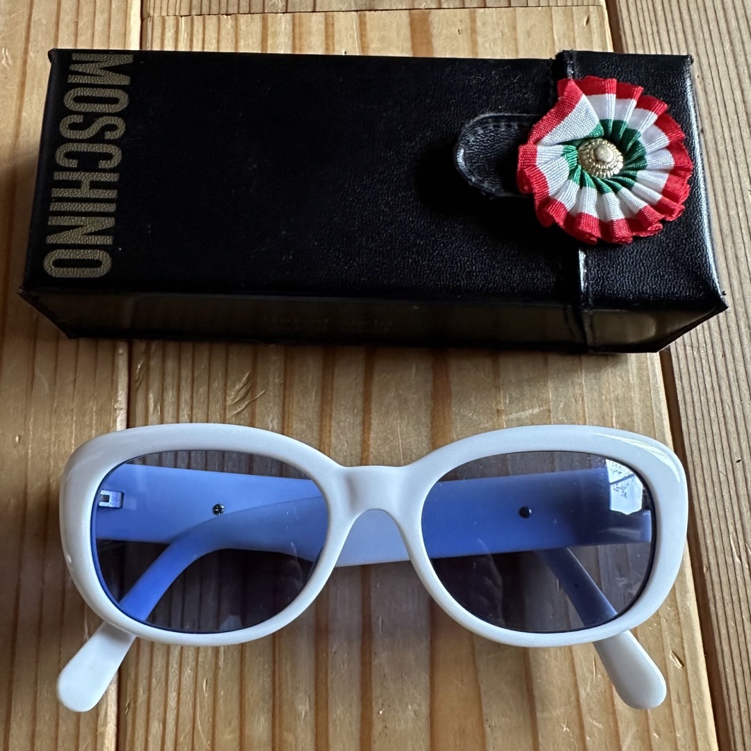 MOSCHINO(モスキーノ)のmoschino サングラス レディースのファッション小物(サングラス/メガネ)の商品写真