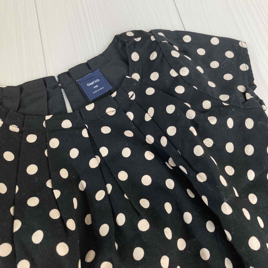 GAP Kids(ギャップキッズ)の美品　ギャップキッズ　ドットワンピース　110 キッズ/ベビー/マタニティのキッズ服女の子用(90cm~)(ワンピース)の商品写真