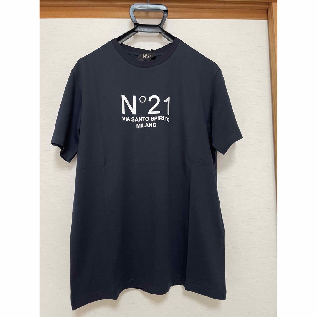 新品 n21 ヌメロヴェントゥーノ メンズTシャツ ロゴTシャツ ネイビー