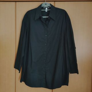 エイチアンドエム(H&M)のH＆M 黒シャツ(シャツ/ブラウス(長袖/七分))