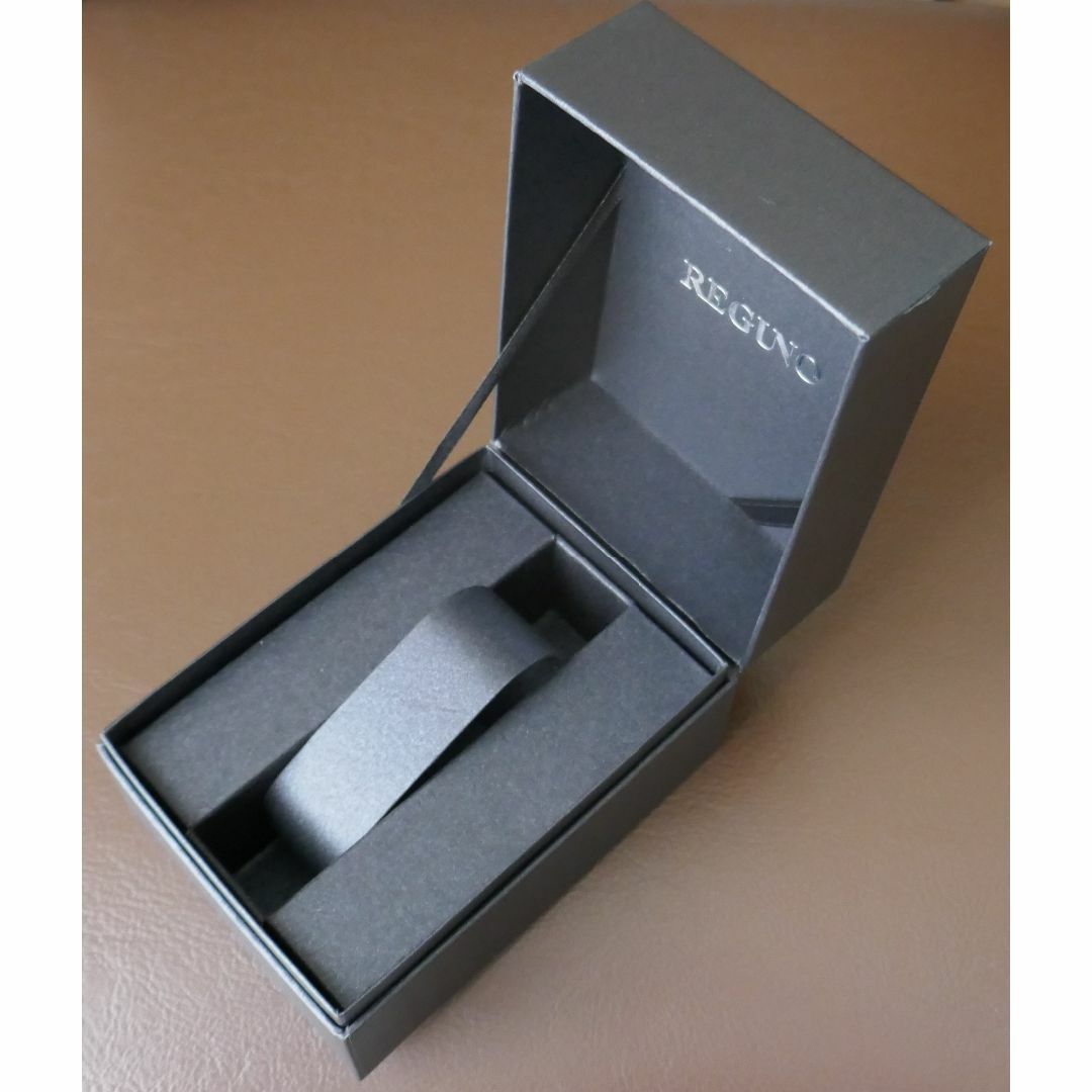 シチズン　電波ソーラー　レグノ REGNO KL7-019-50　化粧箱のみです メンズの時計(その他)の商品写真
