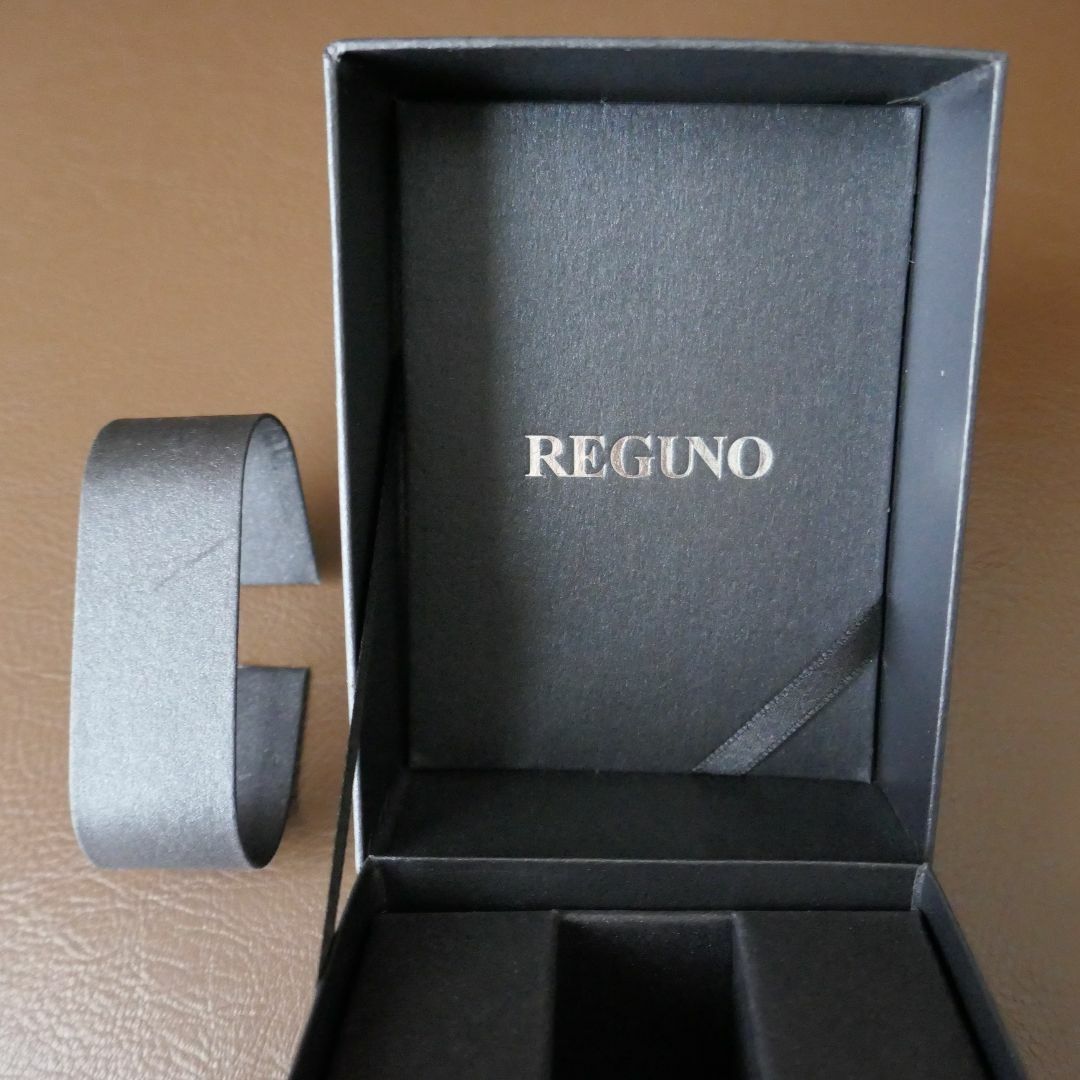 シチズン　電波ソーラー　レグノ REGNO KL7-019-50　化粧箱のみです メンズの時計(その他)の商品写真