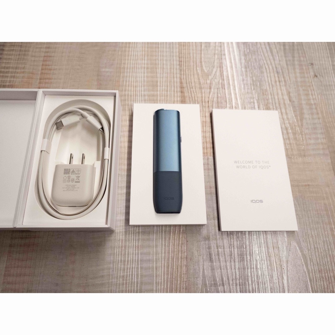 IQOS(アイコス)のIQOS ILUMA ONE (アイコス イルマワン) アズールブルー 女性使用 メンズのファッション小物(タバコグッズ)の商品写真