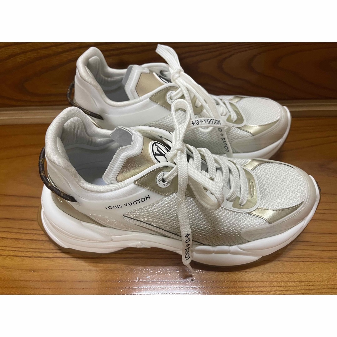 ヴィトン ラン 55・ライン ファブリック スニーカー ホワイト VL0282 LOUIS VUITTON ルイヴィトン SUEDE LOGO LACE UP TRANAIRS スウェードレースアップスニーカー ブラック
