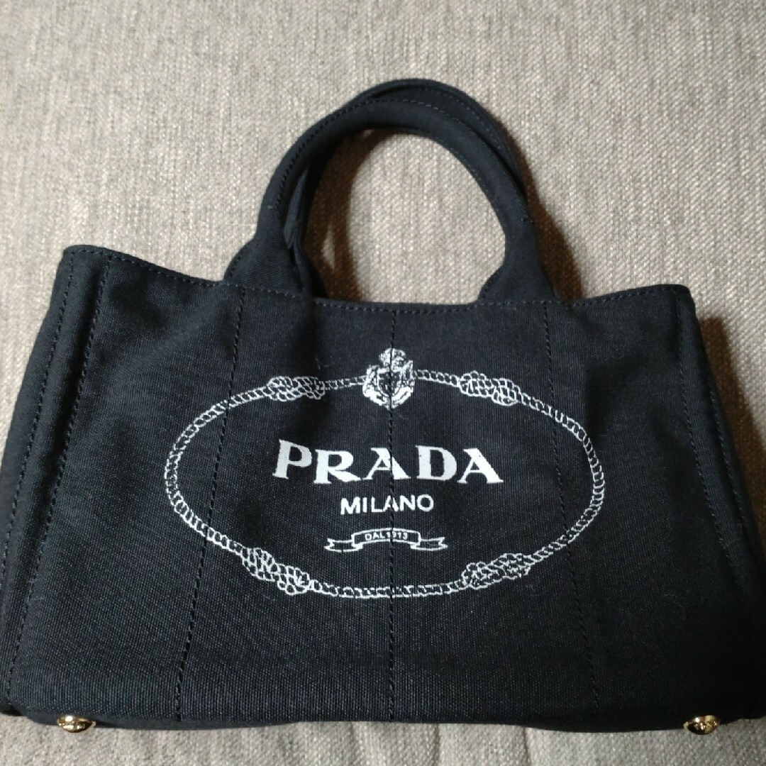 PRADA(プラダ)のPRADA カナパ トートバッグ 黒 レディースのバッグ(ショルダーバッグ)の商品写真