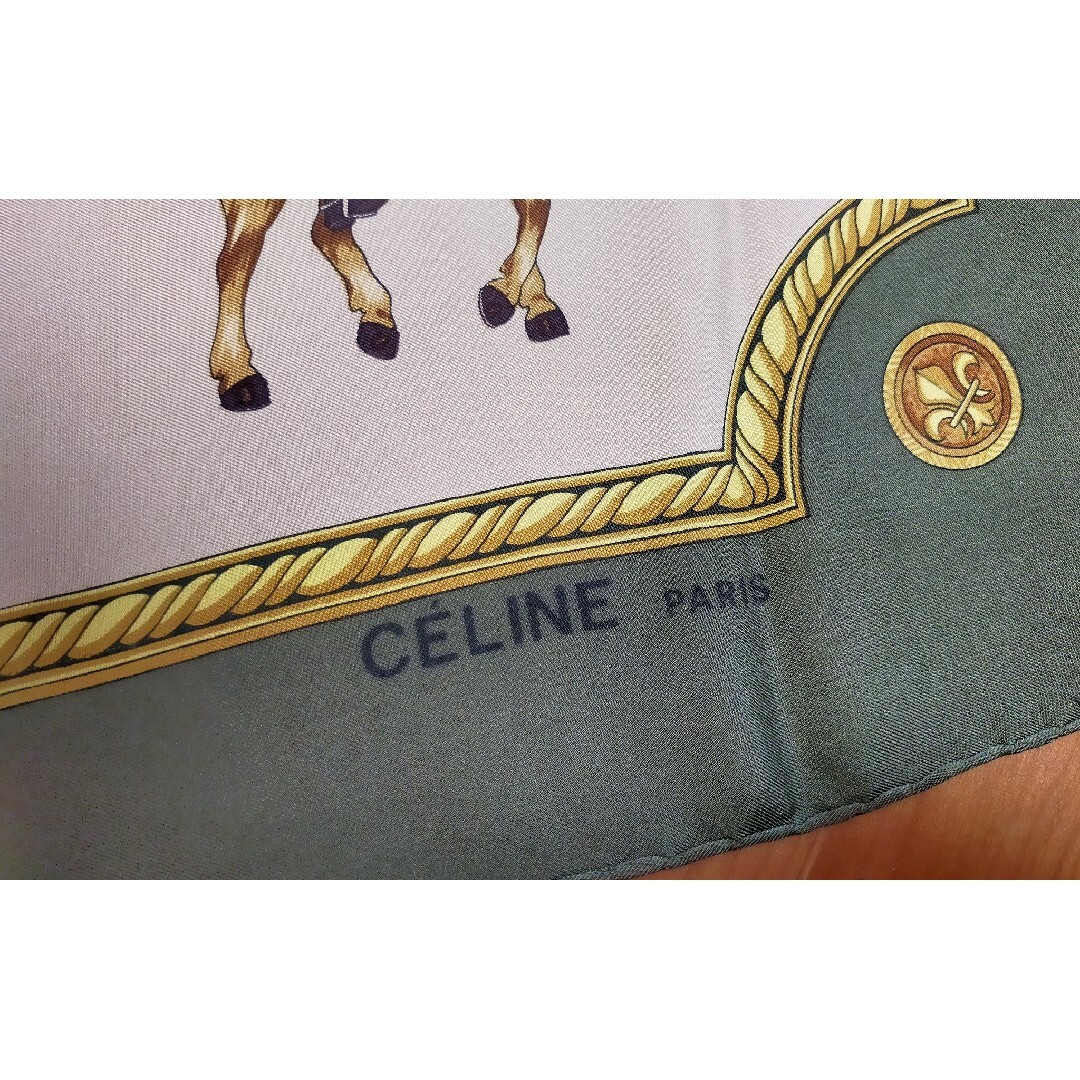 celine(セリーヌ)のセリーヌ　大判　シルク　スカーフ　馬と馬具 レディースのファッション小物(バンダナ/スカーフ)の商品写真