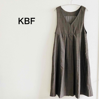 ケービーエフ(KBF)のKBF サロペットスカート　ワンピース(ひざ丈ワンピース)