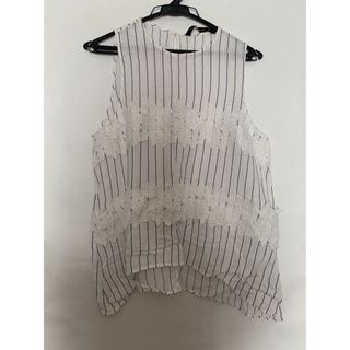 ザラ(ZARA)のZARA トップス　ノースリーブ　タンクトップ　レース(カットソー(半袖/袖なし))