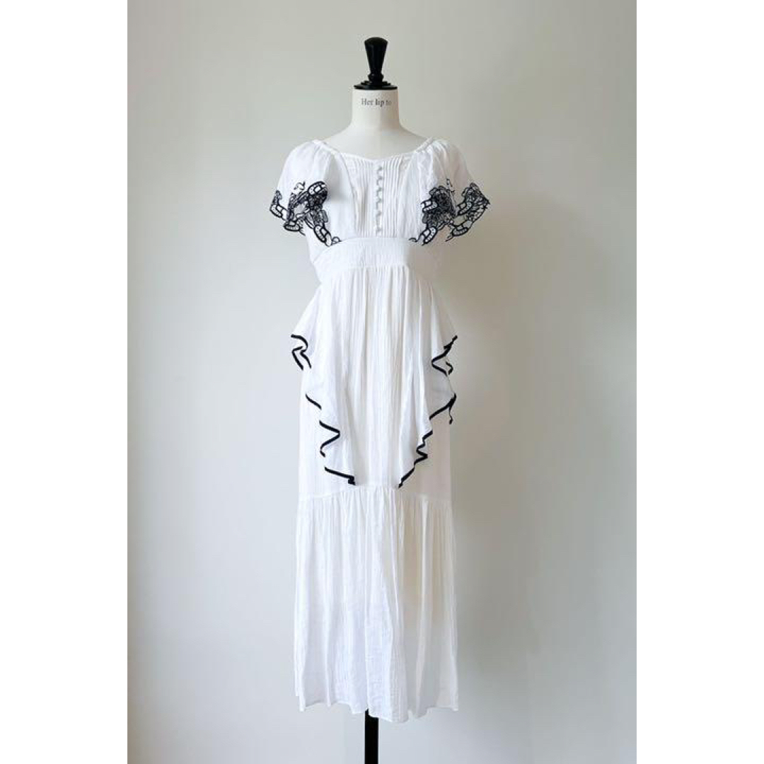 Her lip to - cutwork embroidery angel sleeve dressの通販 by ...