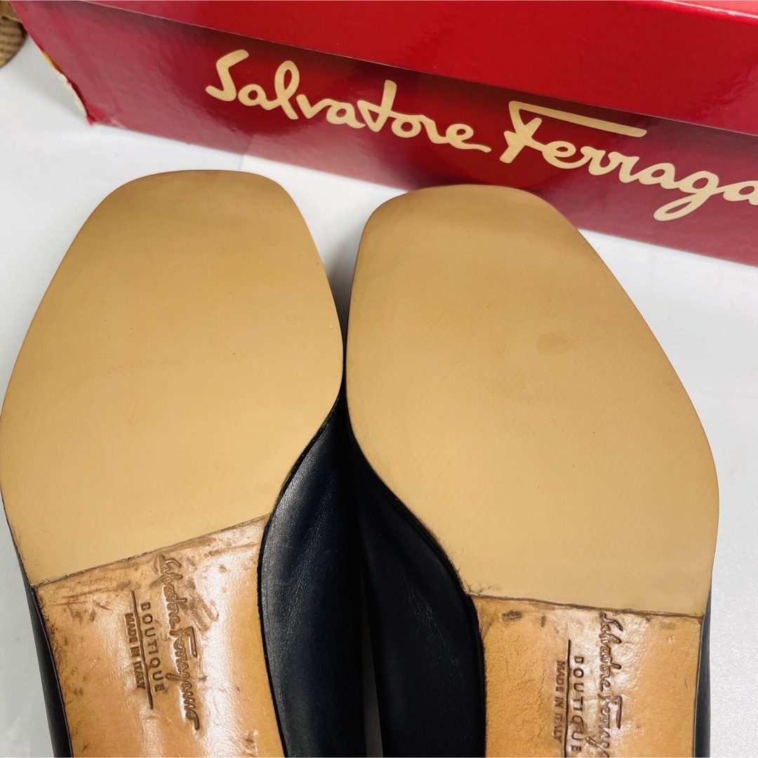 Salvatore Ferragamo(サルヴァトーレフェラガモ)のFerragamo ビット　パンプス　ヒール4.5 レディースの靴/シューズ(ハイヒール/パンプス)の商品写真