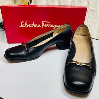 サルヴァトーレフェラガモ(Salvatore Ferragamo)のFerragamo ビット　パンプス　ヒール4.5(ハイヒール/パンプス)