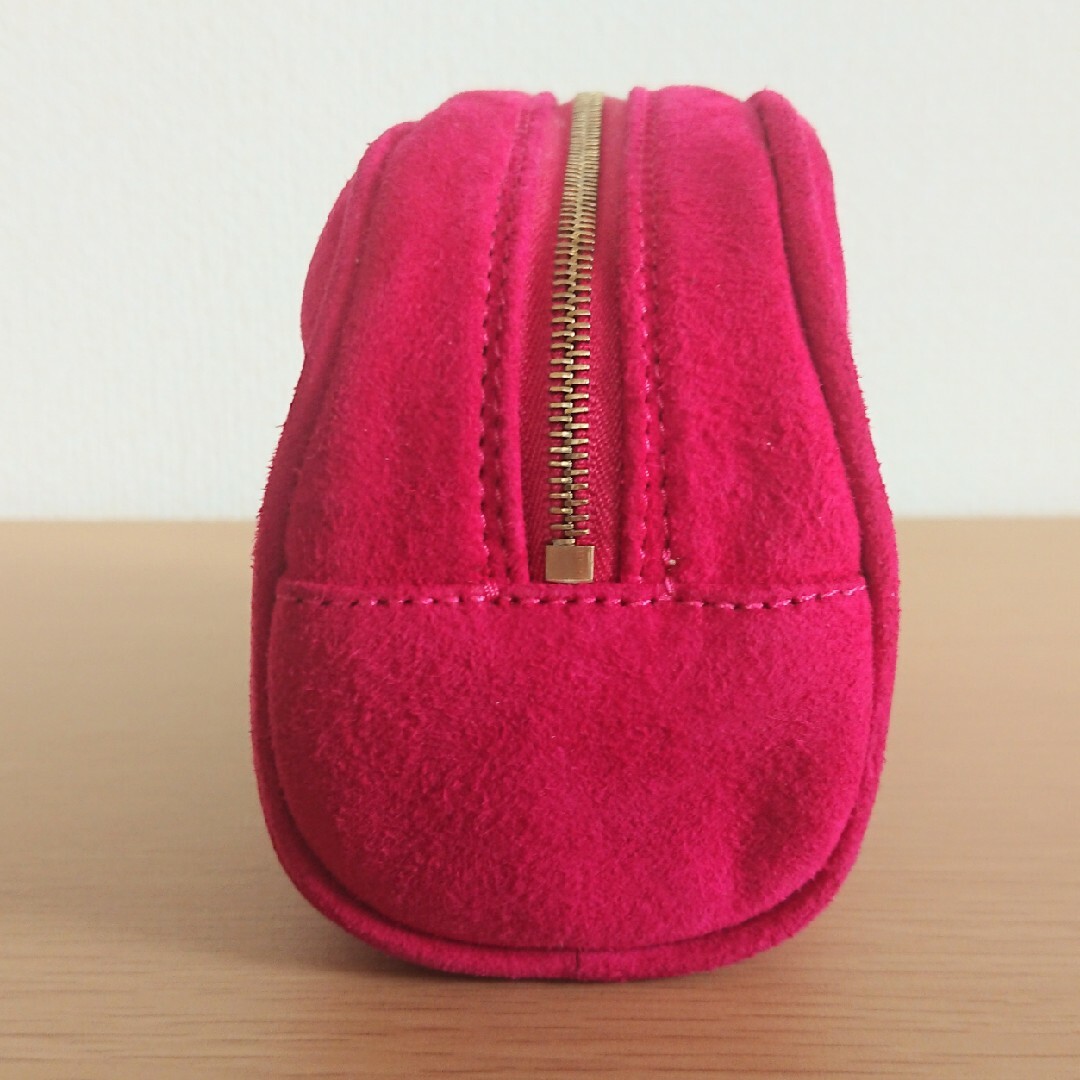 FENDI(フェンディ)の難あり 未使用 フェンディ  スウェード ポーチ ピンク  正規品 レディースのファッション小物(ポーチ)の商品写真