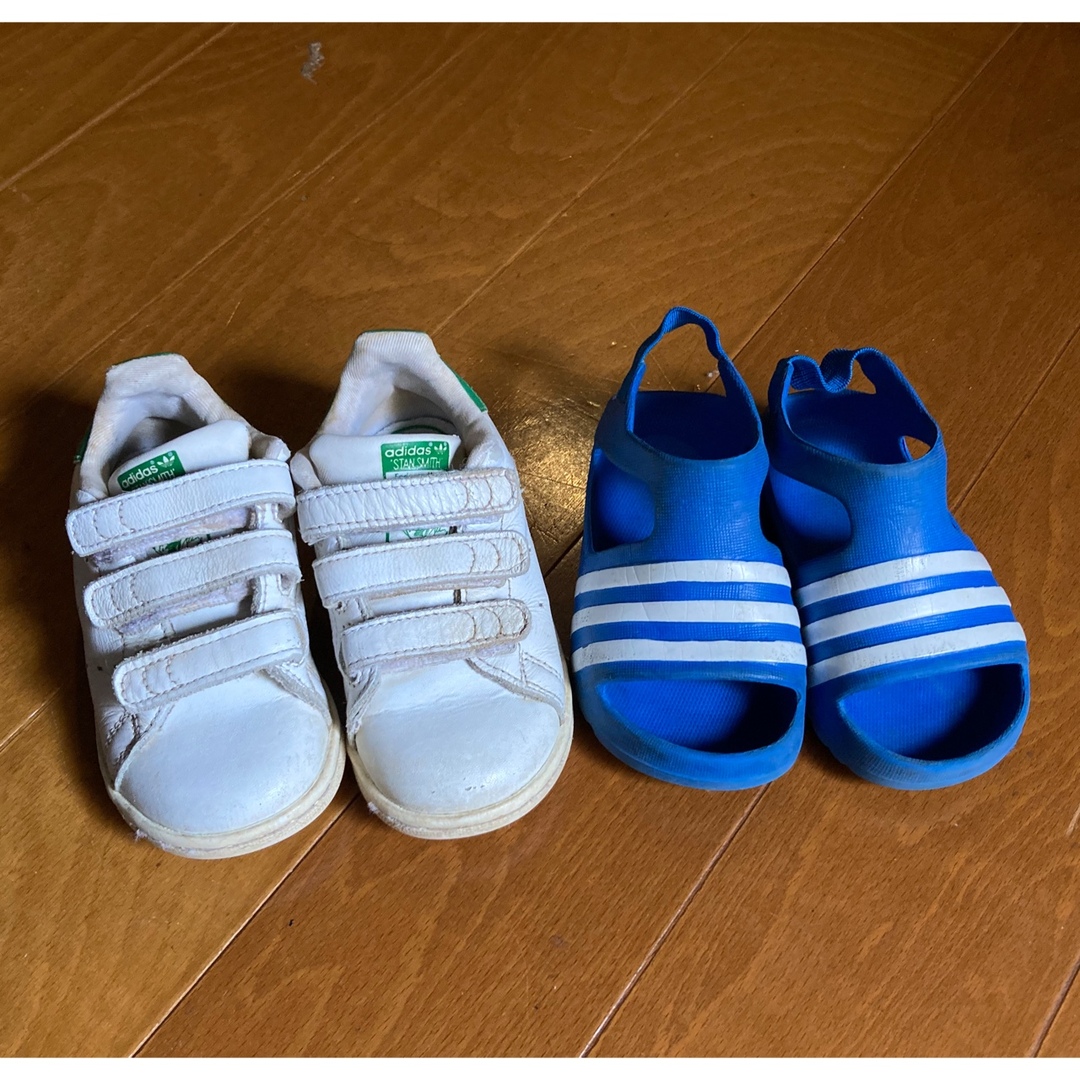 adidas(アディダス)のお得セット⭐︎アディダス スタンスミス ホワイト グリーン &サンダル14cm キッズ/ベビー/マタニティのベビー靴/シューズ(~14cm)(スニーカー)の商品写真