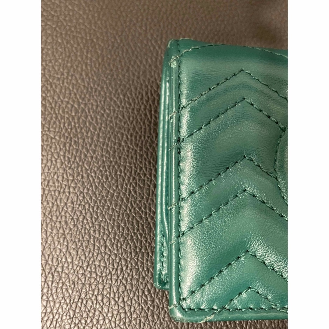 Gucci - GUCCI GGマーモント 二つ折り財布 レザー グリーン