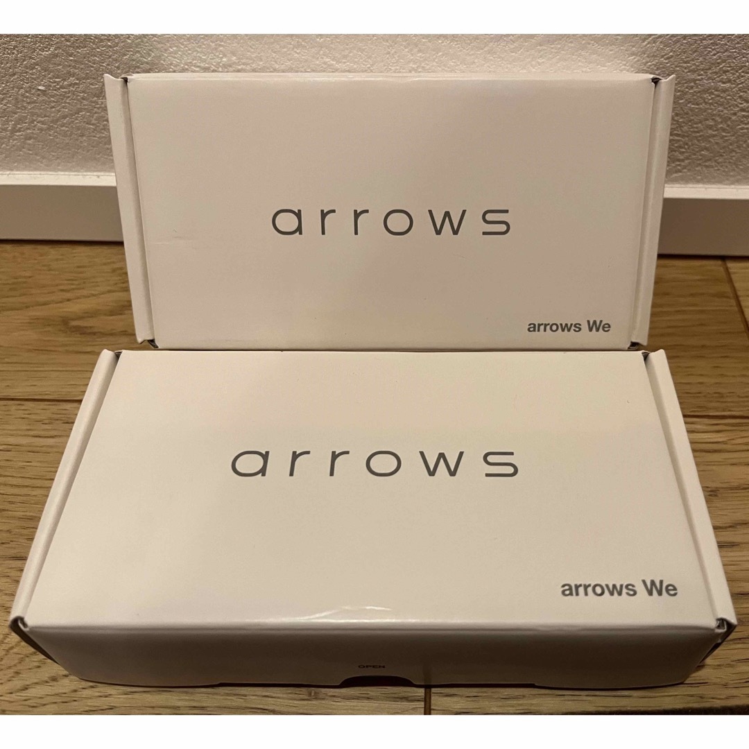arrows(アローズ)のarrows We FCG01 ホワイト/ブラック スマホ/家電/カメラのスマートフォン/携帯電話(スマートフォン本体)の商品写真